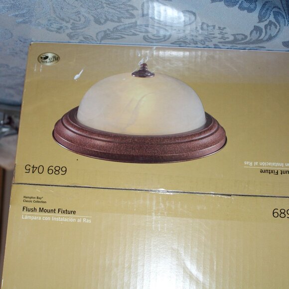 HAMPTON BAY CLASSIC COLLECTION FLUSH MOUNT FIXTURE - Picture 1 of 4